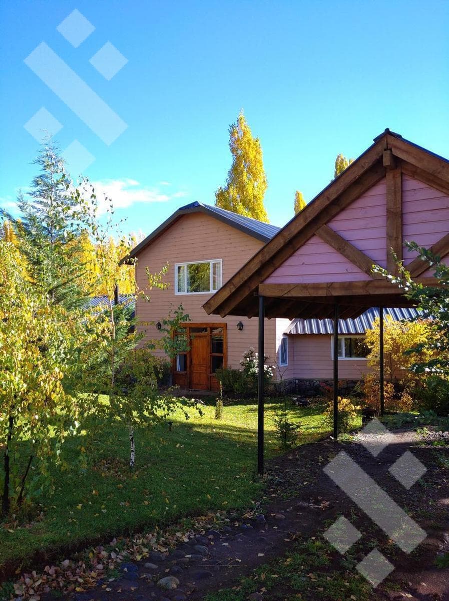 5-Bedroom House for Sale - Costas del Alumine Neighborhood - Alumine