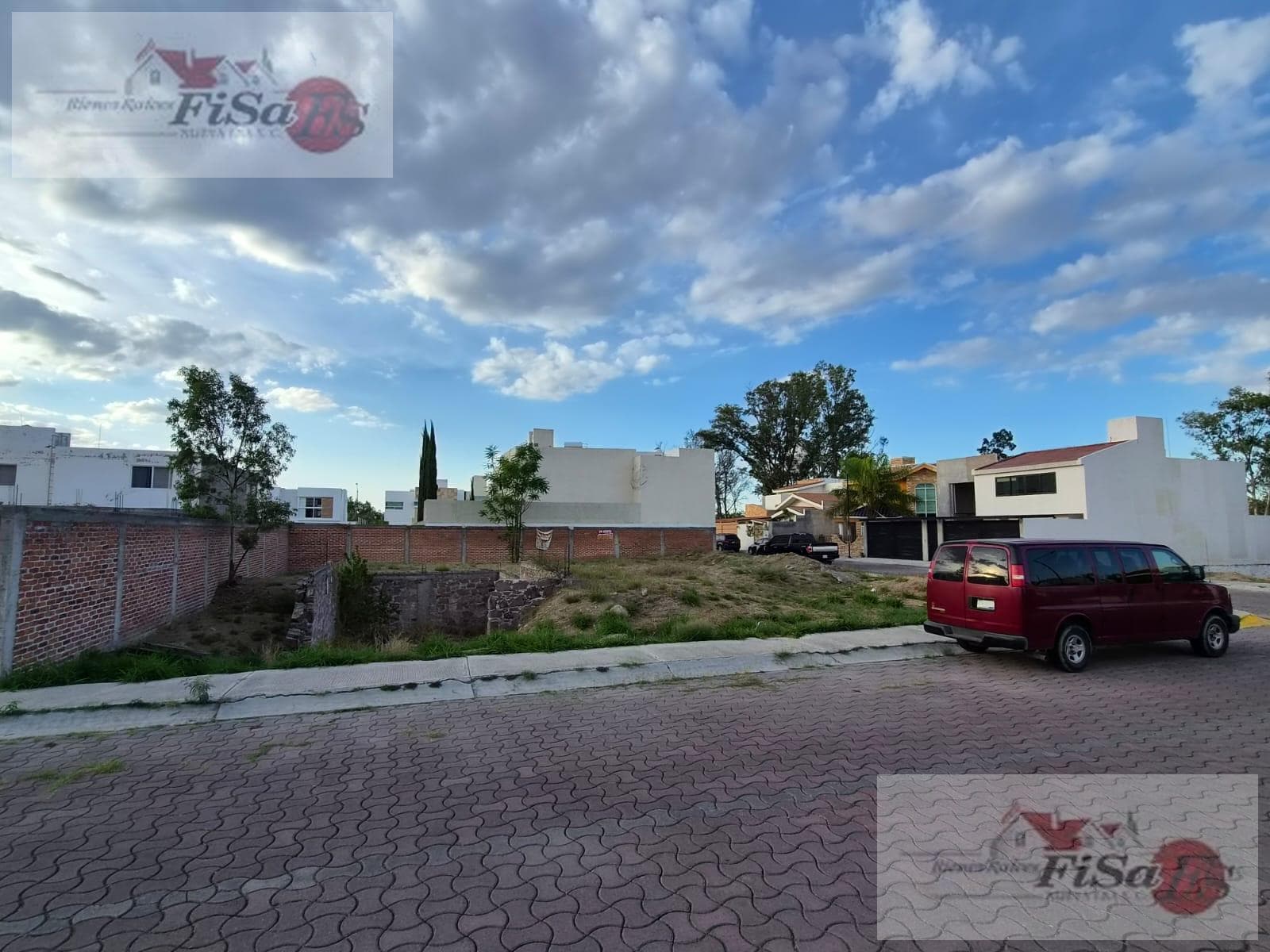 LAND FOR SALE IN THE LAS TROJES RESIDENTIAL AREA