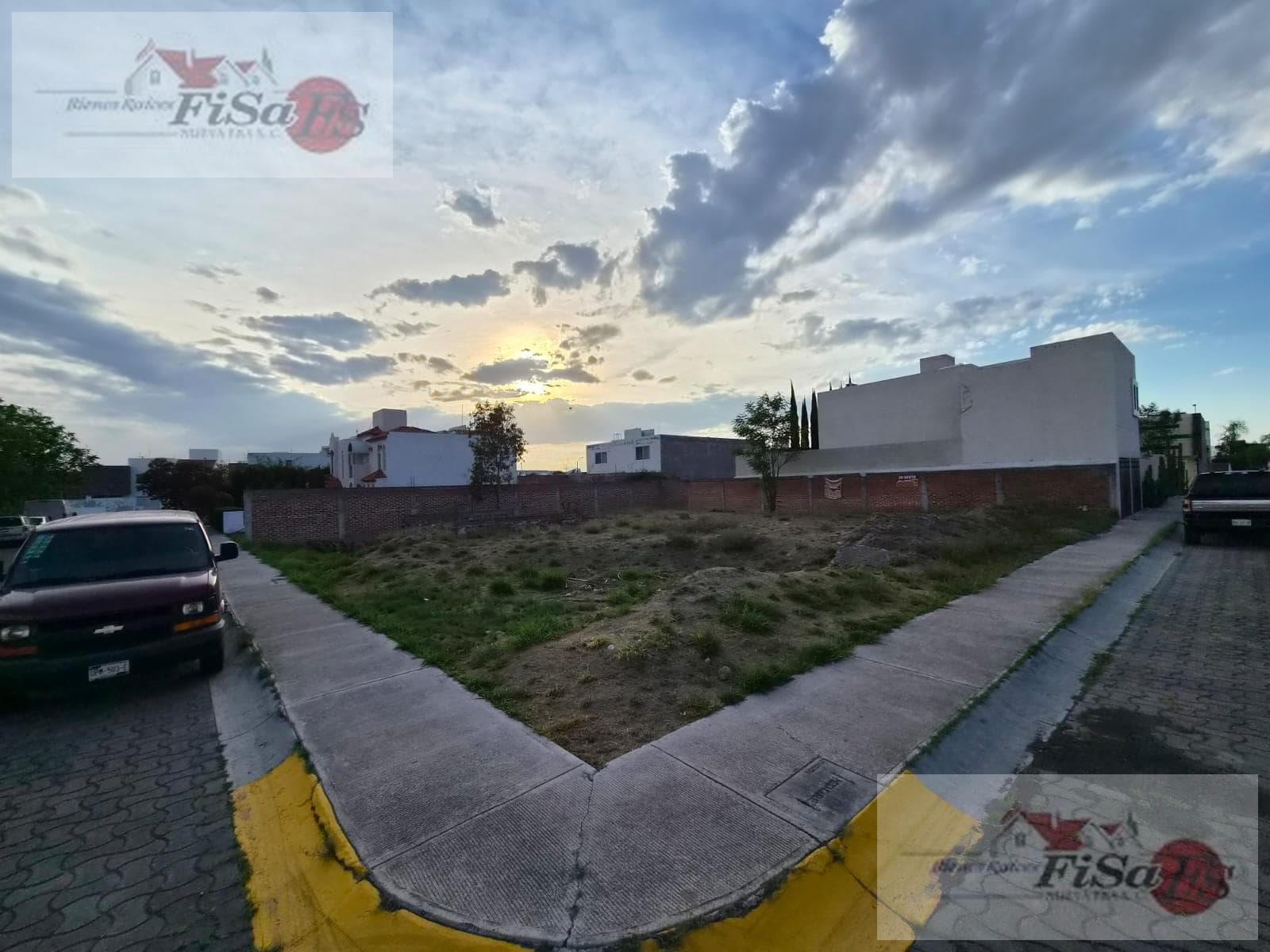 LAND FOR SALE IN THE LAS TROJES RESIDENTIAL AREA