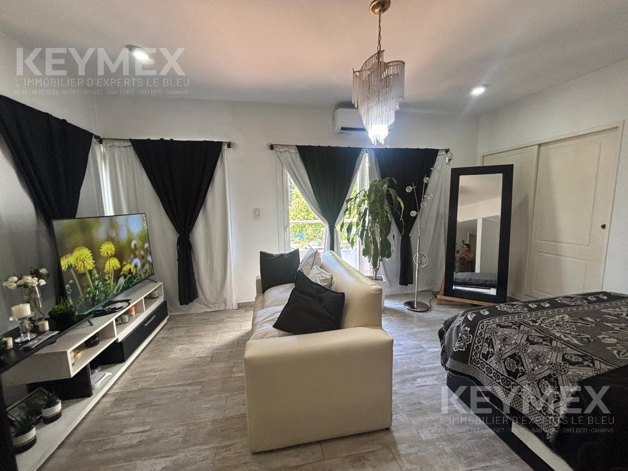 Studio apartment for sale in Pilar with a garage
