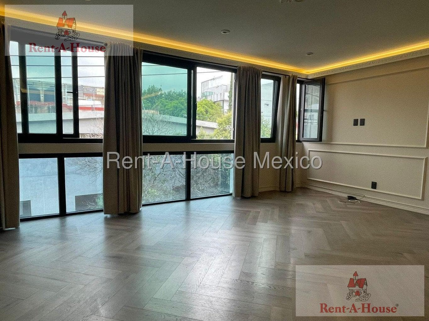 Apartment for Sale in Roma Sur, Cuauhtémoc GIS 26-1826