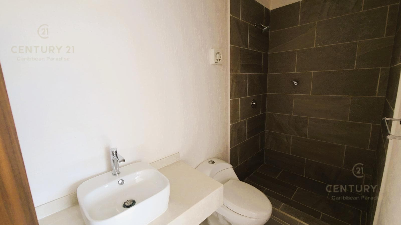 New 3-Bedroom Condo for Sale in Kuyaan, Playa del Carmen | P4563