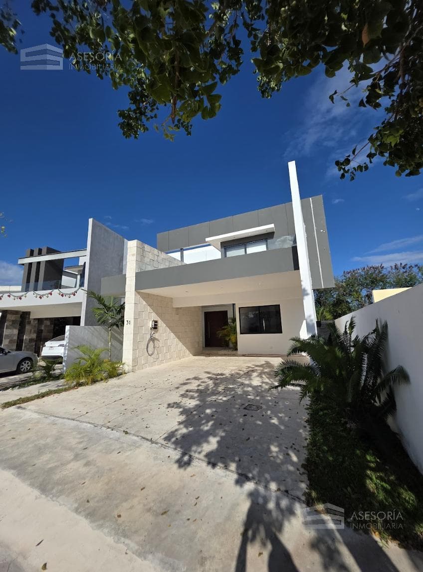 PRIVATE, ONE-OF-A-KIND LIVING HOME FOR SALE in Xcanatún, Mérida