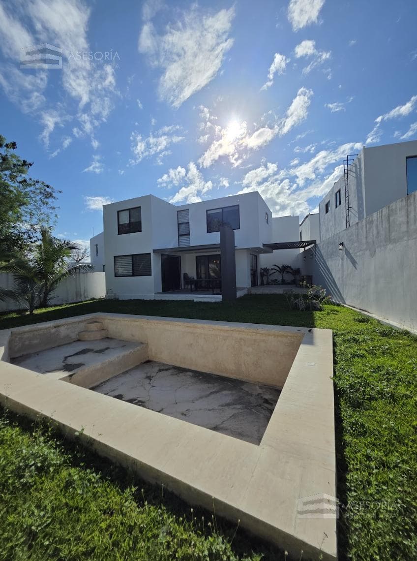 PRIVATE, ONE-OF-A-KIND LIVING HOME FOR SALE in Xcanatún, Mérida