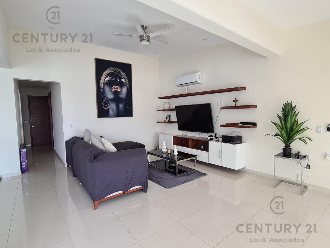 Apartment in the Club Deportivo Subdivision