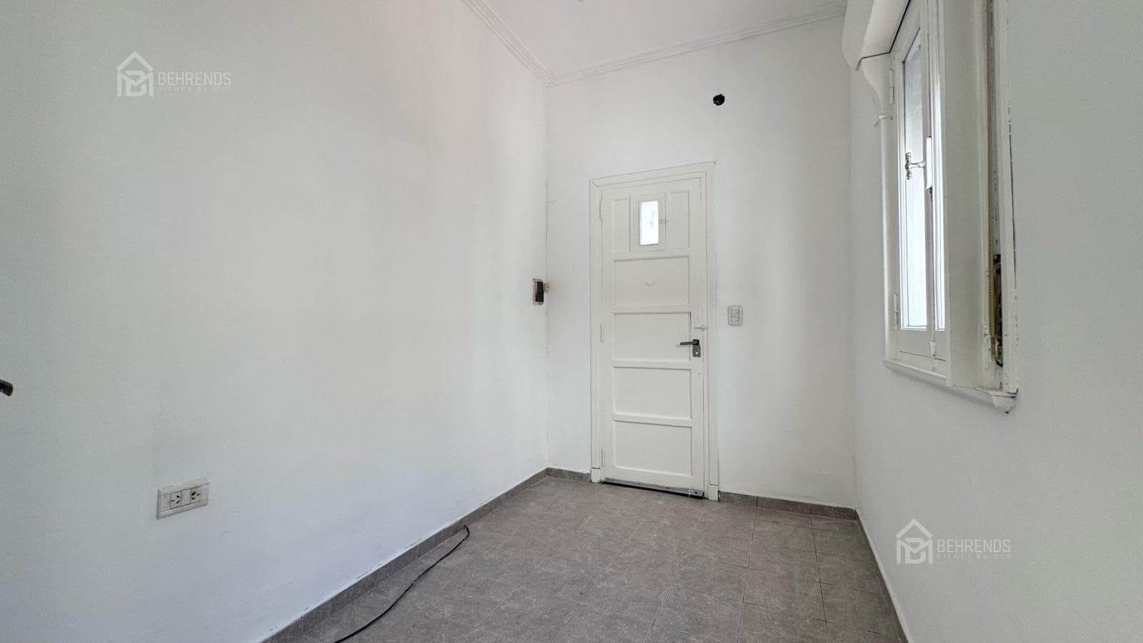 2-bedroom apartment with a patio