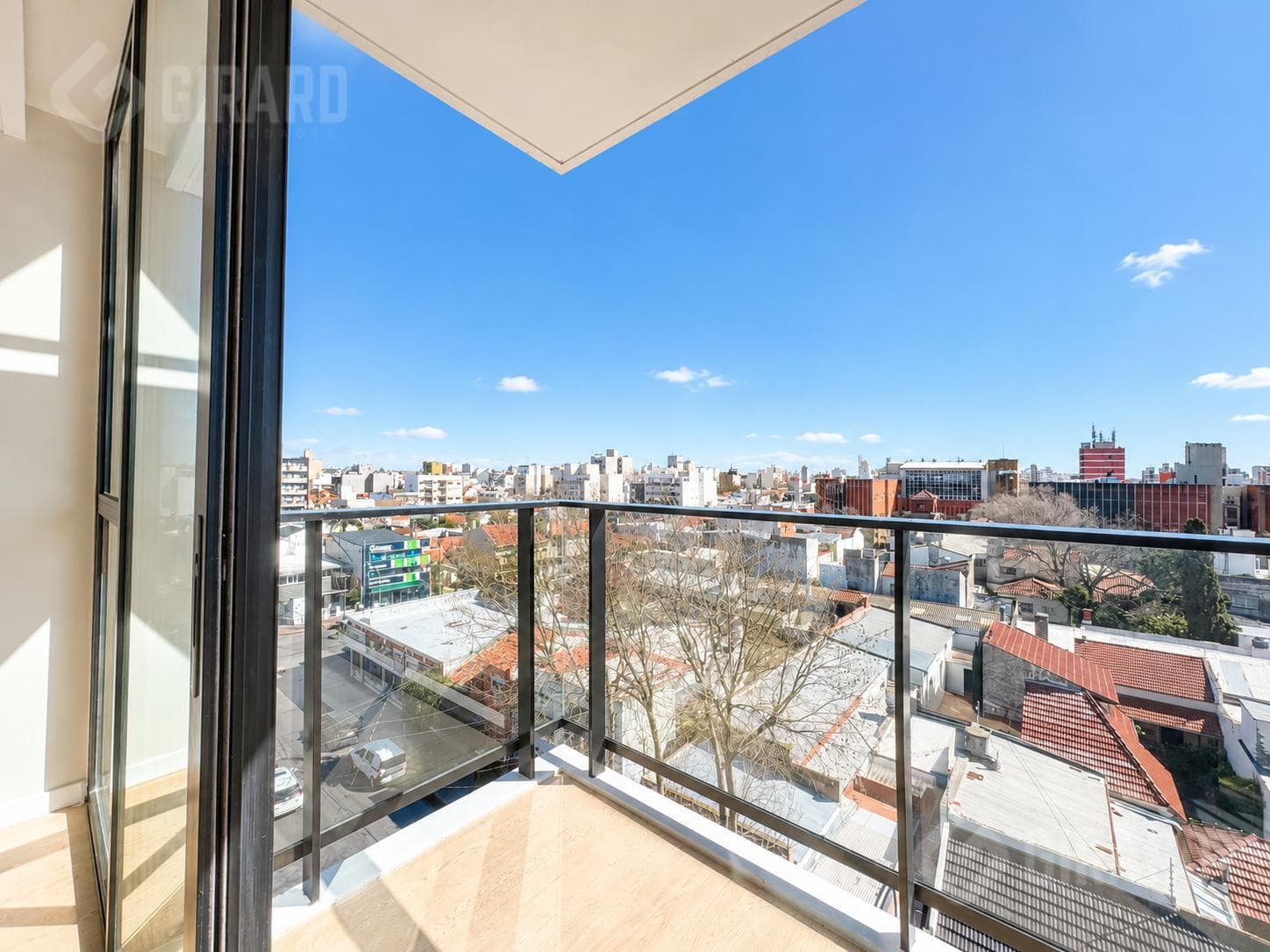 3-room apartment for sale with garage in the Chauvin area. Brand new
