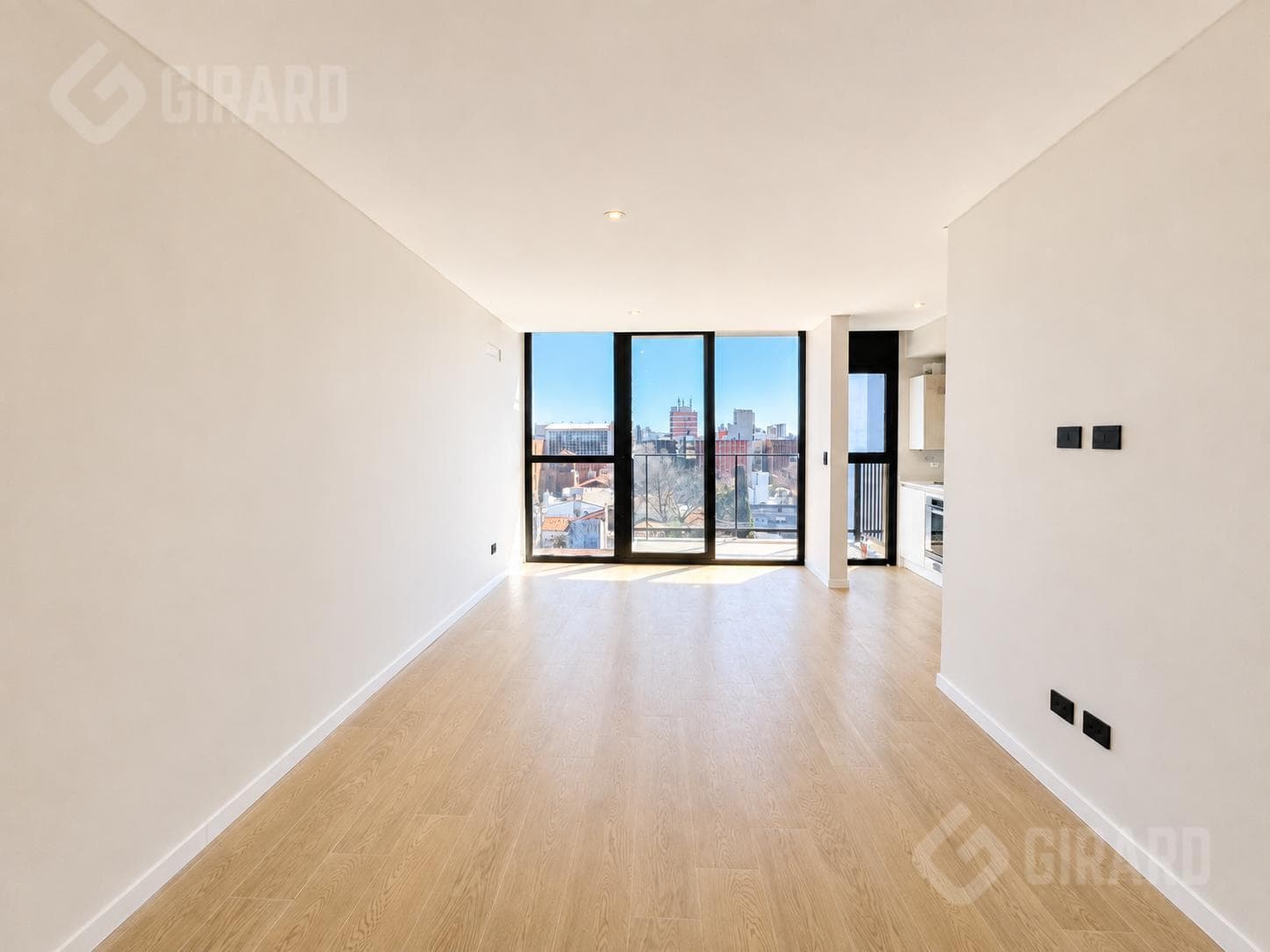 3-room apartment for sale with garage in the Chauvin area. Brand new