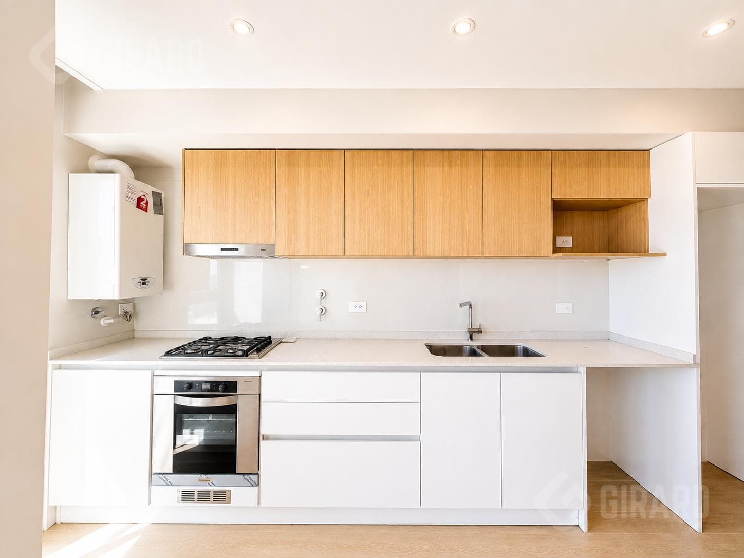 3-room apartment for sale with garage in the Chauvin area. Brand new