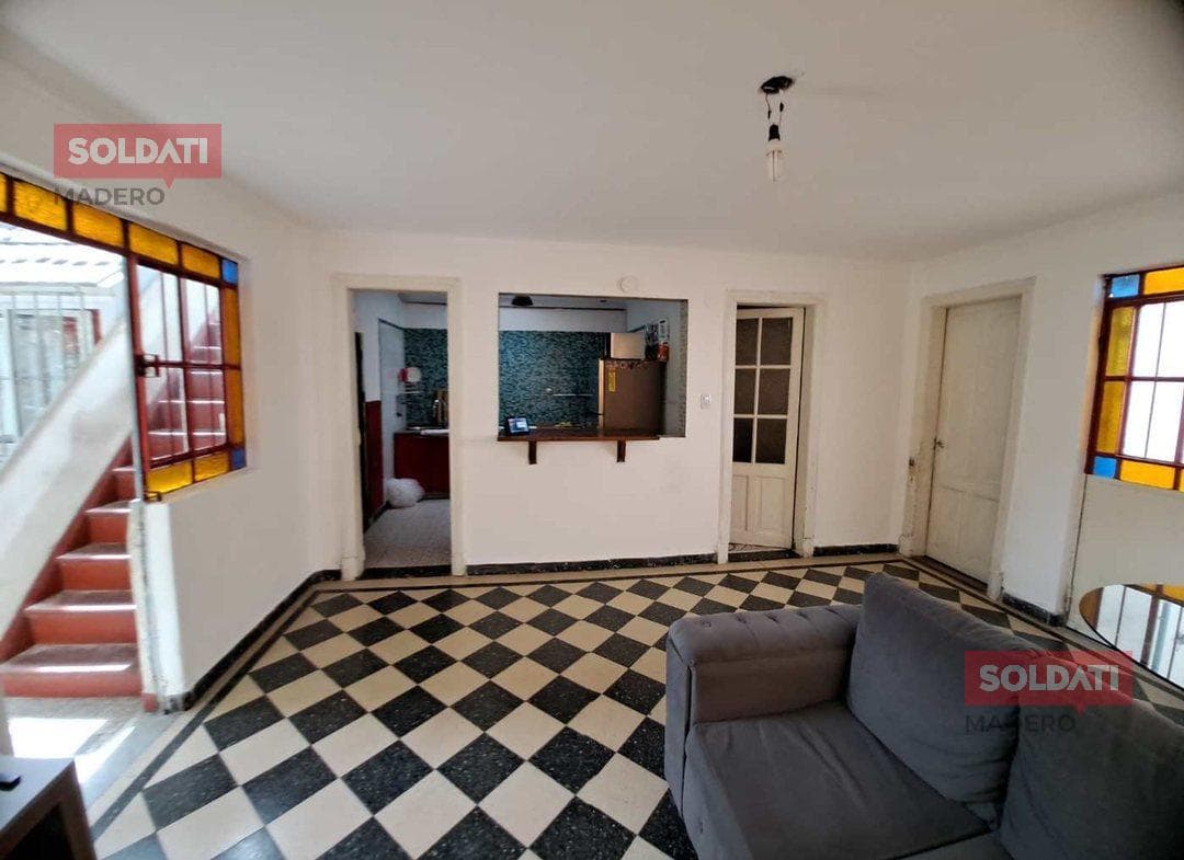 FOR SALE: 5-ROOM HOUSE WITH GARDEN IN PATERNAL