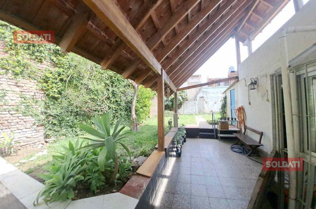 FOR SALE: 5-ROOM HOUSE WITH GARDEN IN PATERNAL