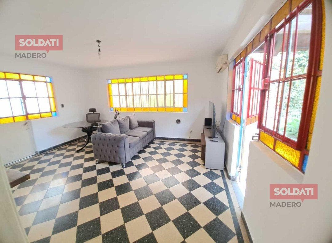 FOR SALE: 5-ROOM HOUSE WITH GARDEN IN PATERNAL