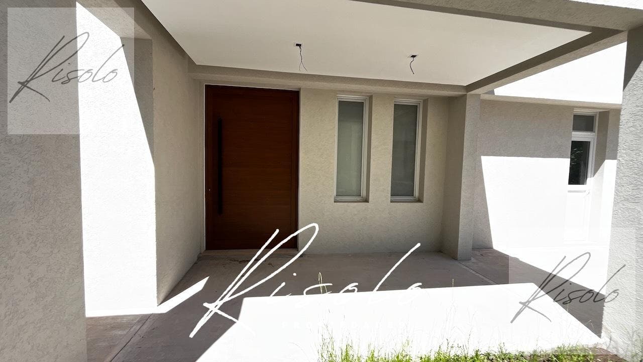 House for Sale, Laguna, 3 bedrooms, guest house. Pool, Gated Community, North Zone, Escobar