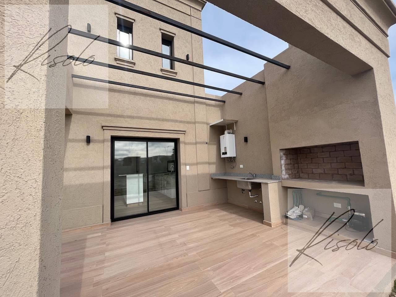 House for Sale, Pool, 3 Bedrooms, Office. Gated Community, Puertos - Araucarias, Escobar