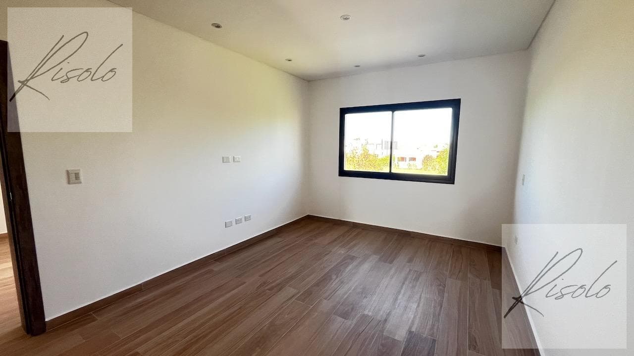 House for Sale, Pool, 3 Bedrooms, Office. Gated Community, Puertos - Araucarias, Escobar