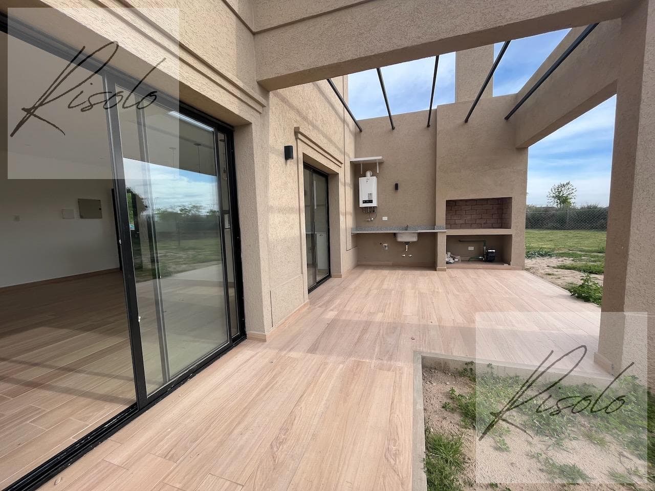 House for Sale, Pool, 3 Bedrooms, Office. Gated Community, Puertos - Araucarias, Escobar