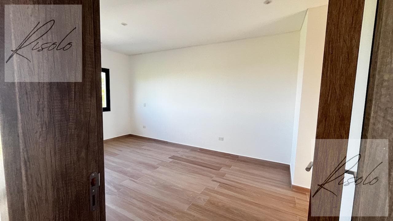 House for Sale, Pool, 3 Bedrooms, Office. Gated Community, Puertos - Araucarias, Escobar