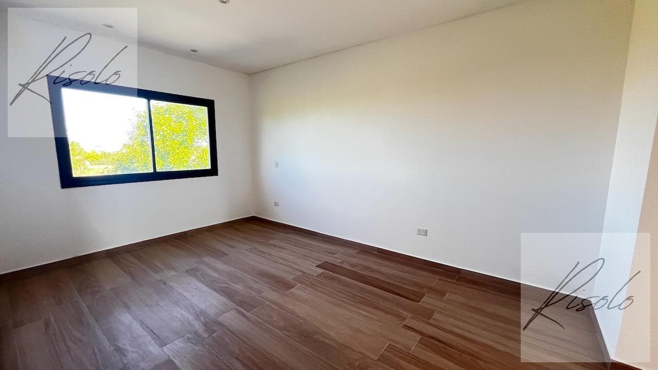 House for Sale, Pool, 3 Bedrooms, Office. Gated Community, Puertos - Araucarias, Escobar