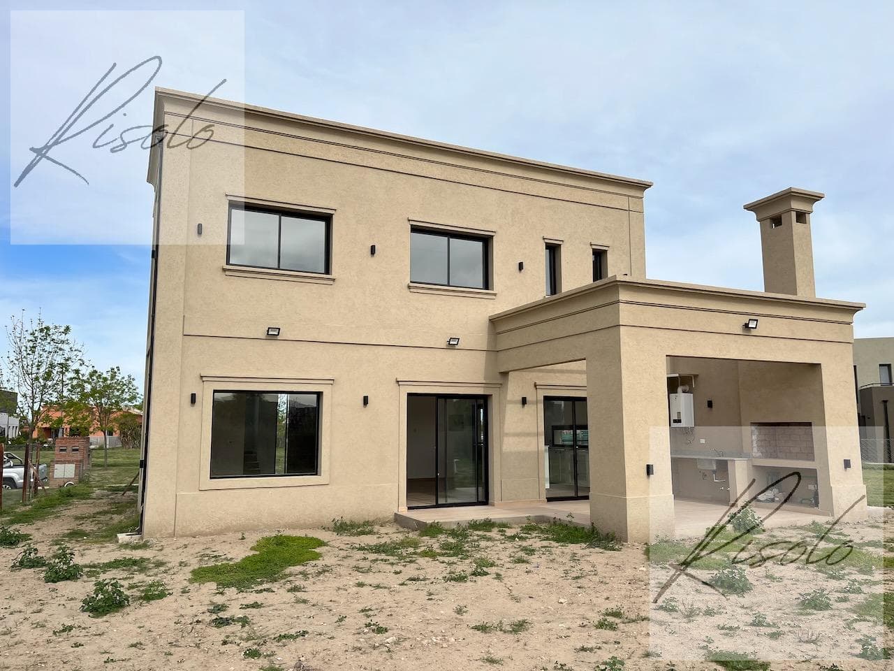 House for Sale, Pool, 3 Bedrooms, Office. Gated Community, Puertos - Araucarias, Escobar