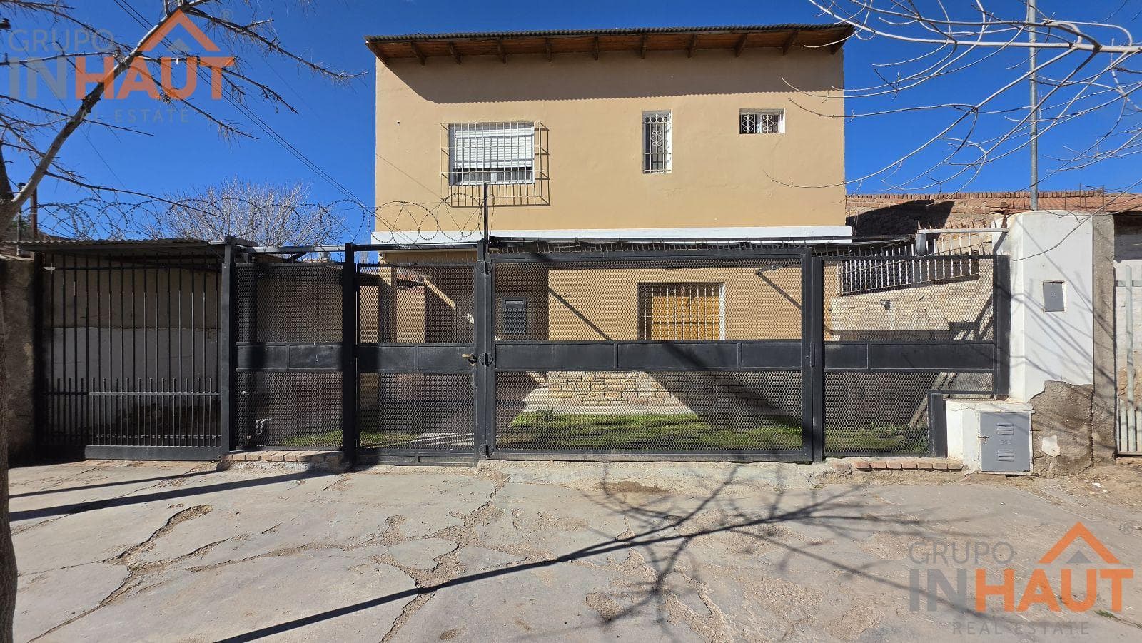 4-bedroom house, 220 m2, B. Luis Piedra Buena, Cipolletti