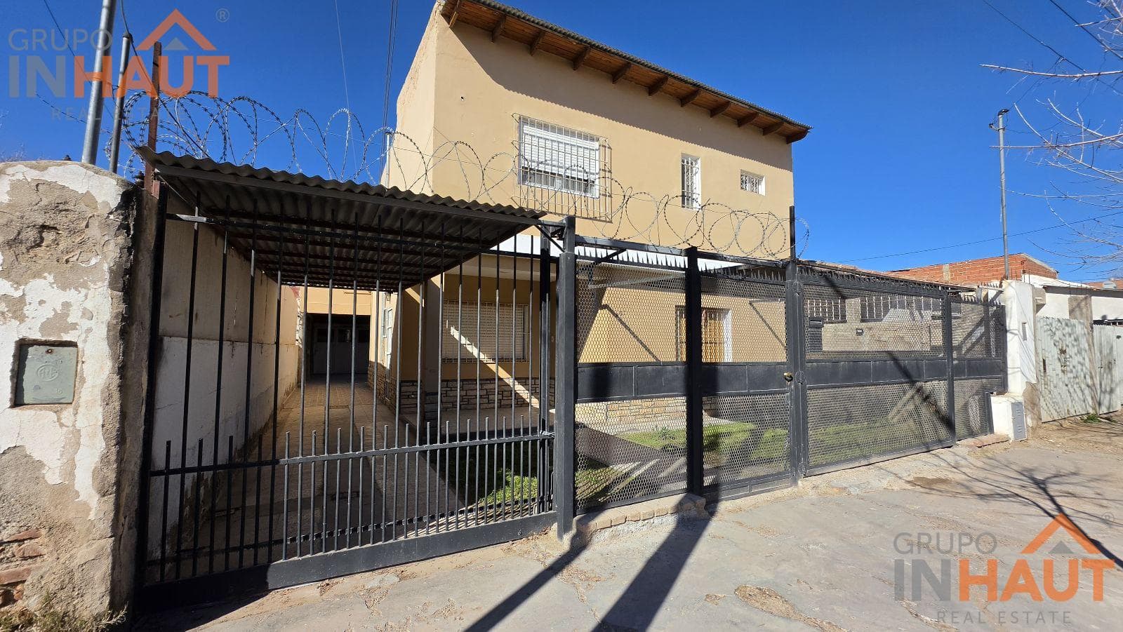 4-bedroom house, 220 m2, B. Luis Piedra Buena, Cipolletti