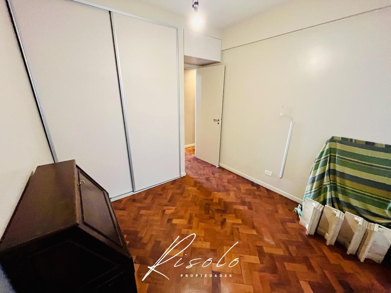 Apartment for Sale, 4 rooms, 3 bedrooms, 2 bathrooms. Kitchen. Utility room. Reciclado, Recoleta