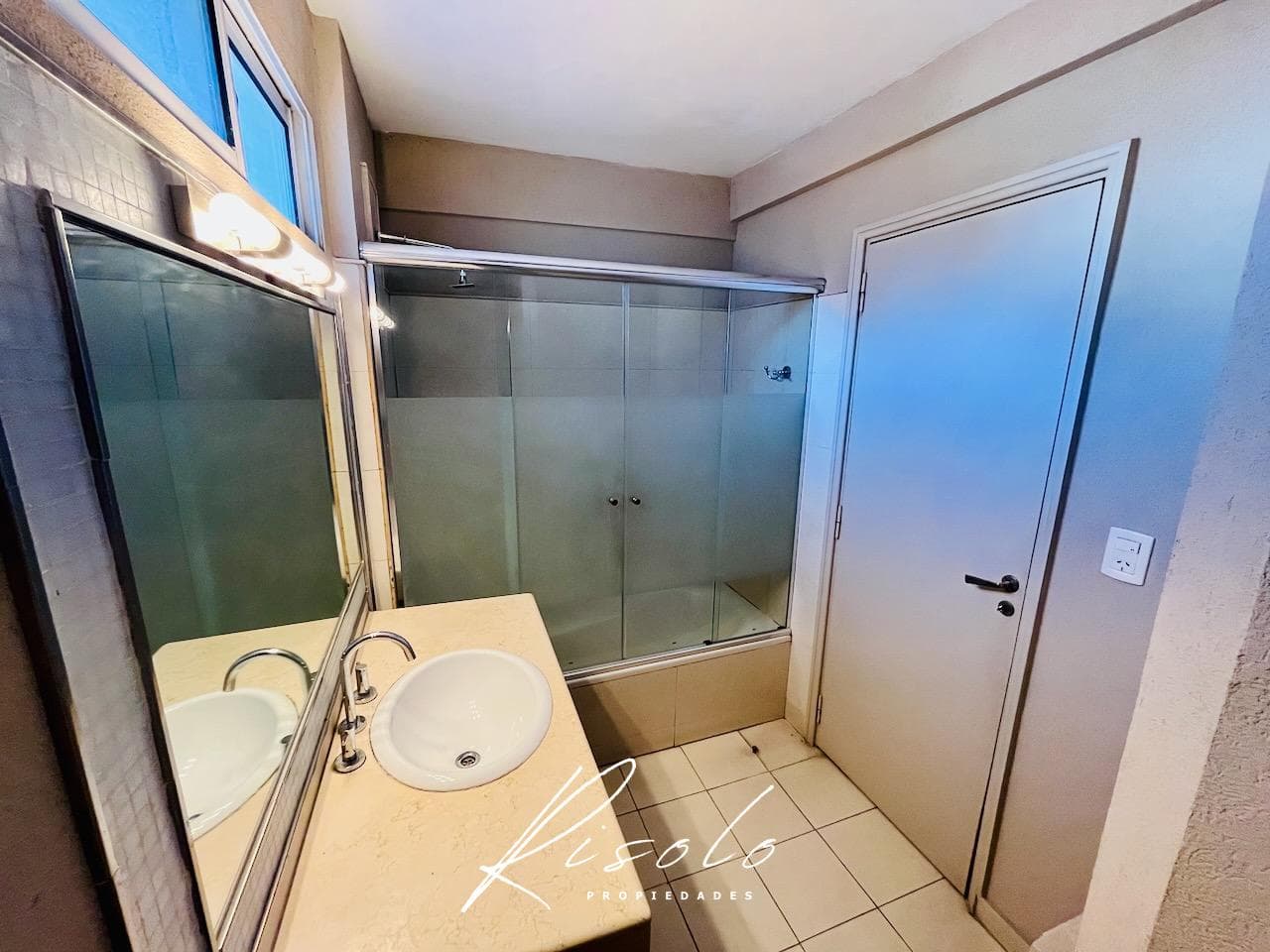 Apartment for Sale, 4 rooms, 3 bedrooms, 2 bathrooms. Kitchen. Utility room. Reciclado, Recoleta