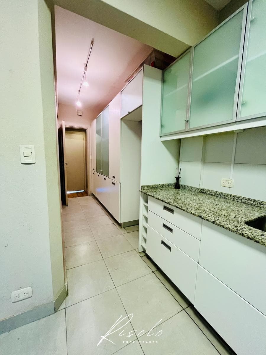 Apartment for Sale, 4 rooms, 3 bedrooms, 2 bathrooms. Kitchen. Utility room. Reciclado, Recoleta