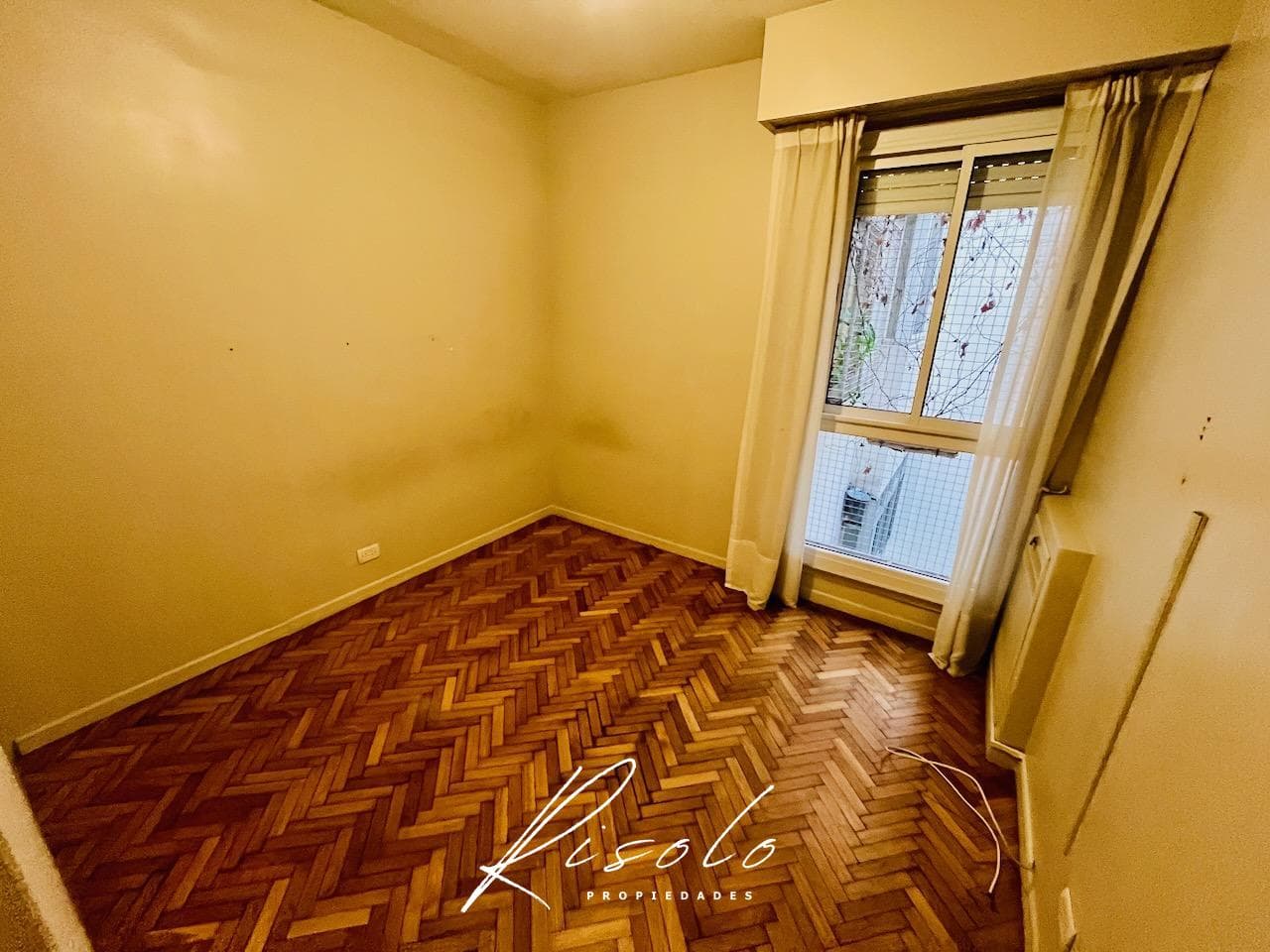 Apartment for Sale, 4 rooms, 3 bedrooms, 2 bathrooms. Kitchen. Utility room. Reciclado, Recoleta