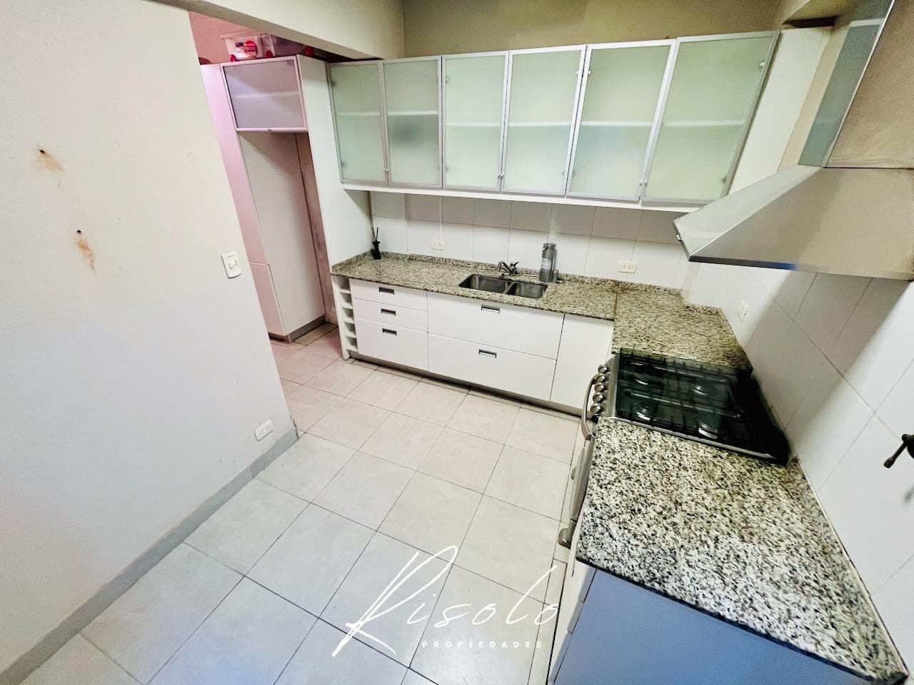 Apartment for Sale, 4 rooms, 3 bedrooms, 2 bathrooms. Kitchen. Utility room. Reciclado, Recoleta