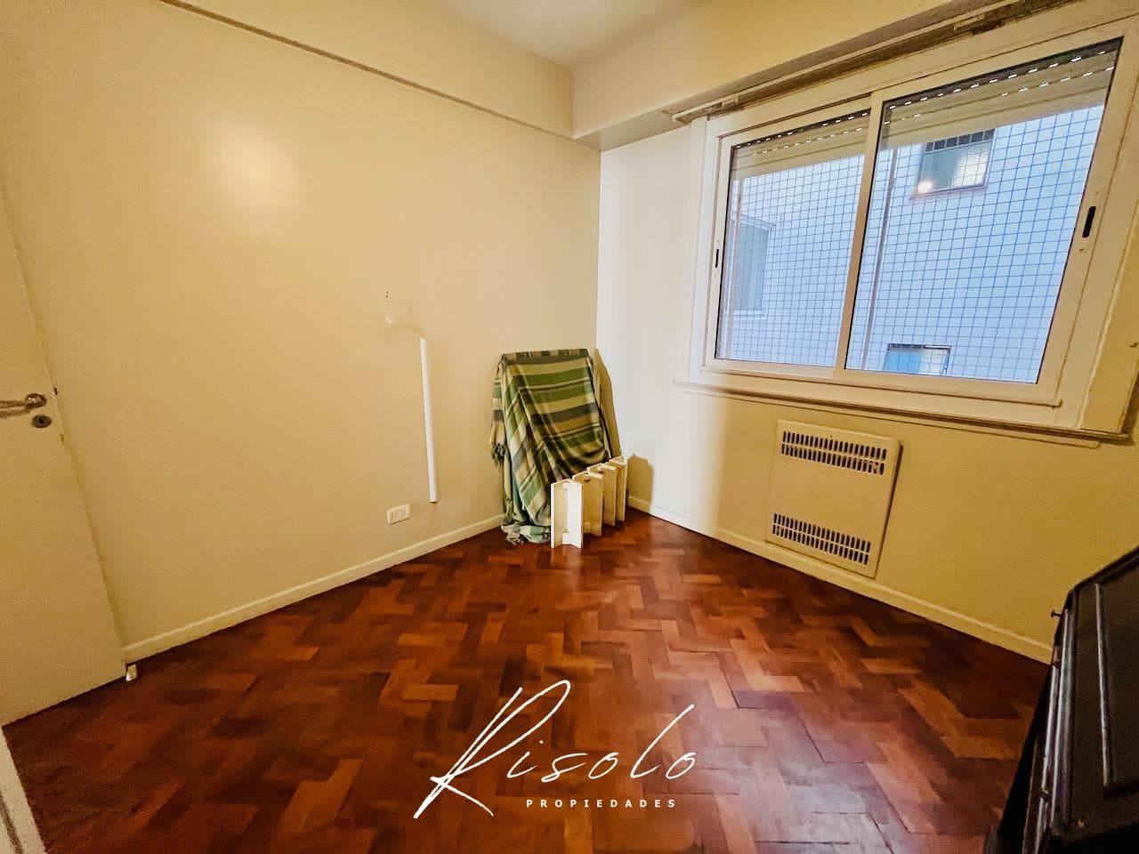 Apartment for Sale, 4 rooms, 3 bedrooms, 2 bathrooms. Kitchen. Utility room. Reciclado, Recoleta