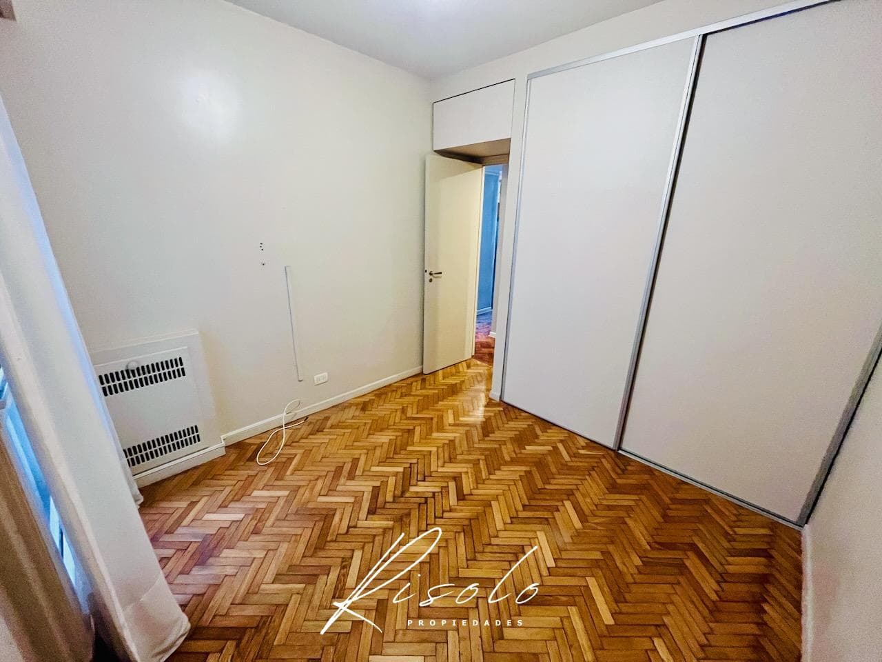 Apartment for Sale, 4 rooms, 3 bedrooms, 2 bathrooms. Kitchen. Utility room. Reciclado, Recoleta