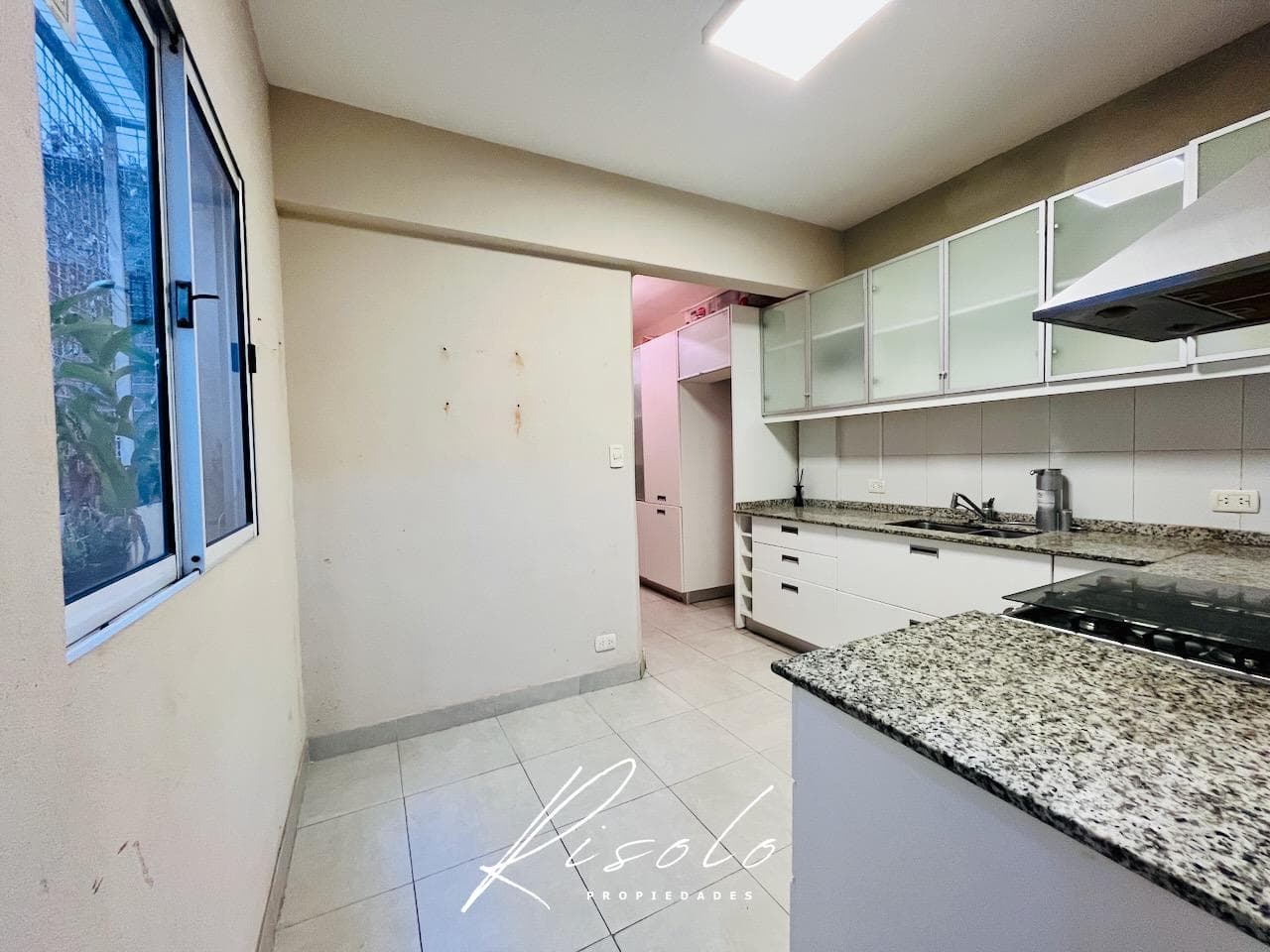 Apartment for Sale, 4 rooms, 3 bedrooms, 2 bathrooms. Kitchen. Utility room. Reciclado, Recoleta