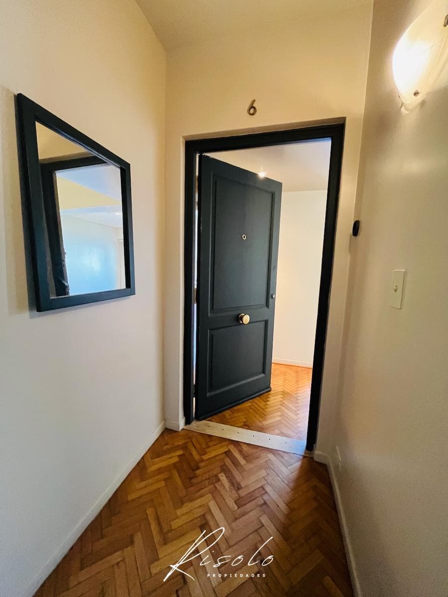 Apartment for Sale, 4 rooms, 3 bedrooms, 2 bathrooms. Kitchen. Utility room. Reciclado, Recoleta