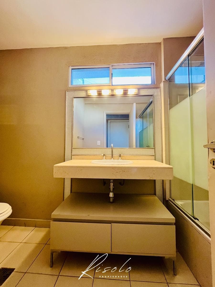 Apartment for Sale, 4 rooms, 3 bedrooms, 2 bathrooms. Kitchen. Utility room. Reciclado, Recoleta