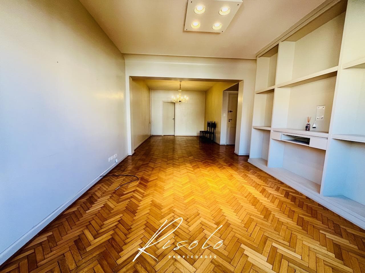 Apartment for Sale, 4 rooms, 3 bedrooms, 2 bathrooms. Kitchen. Utility room. Reciclado, Recoleta