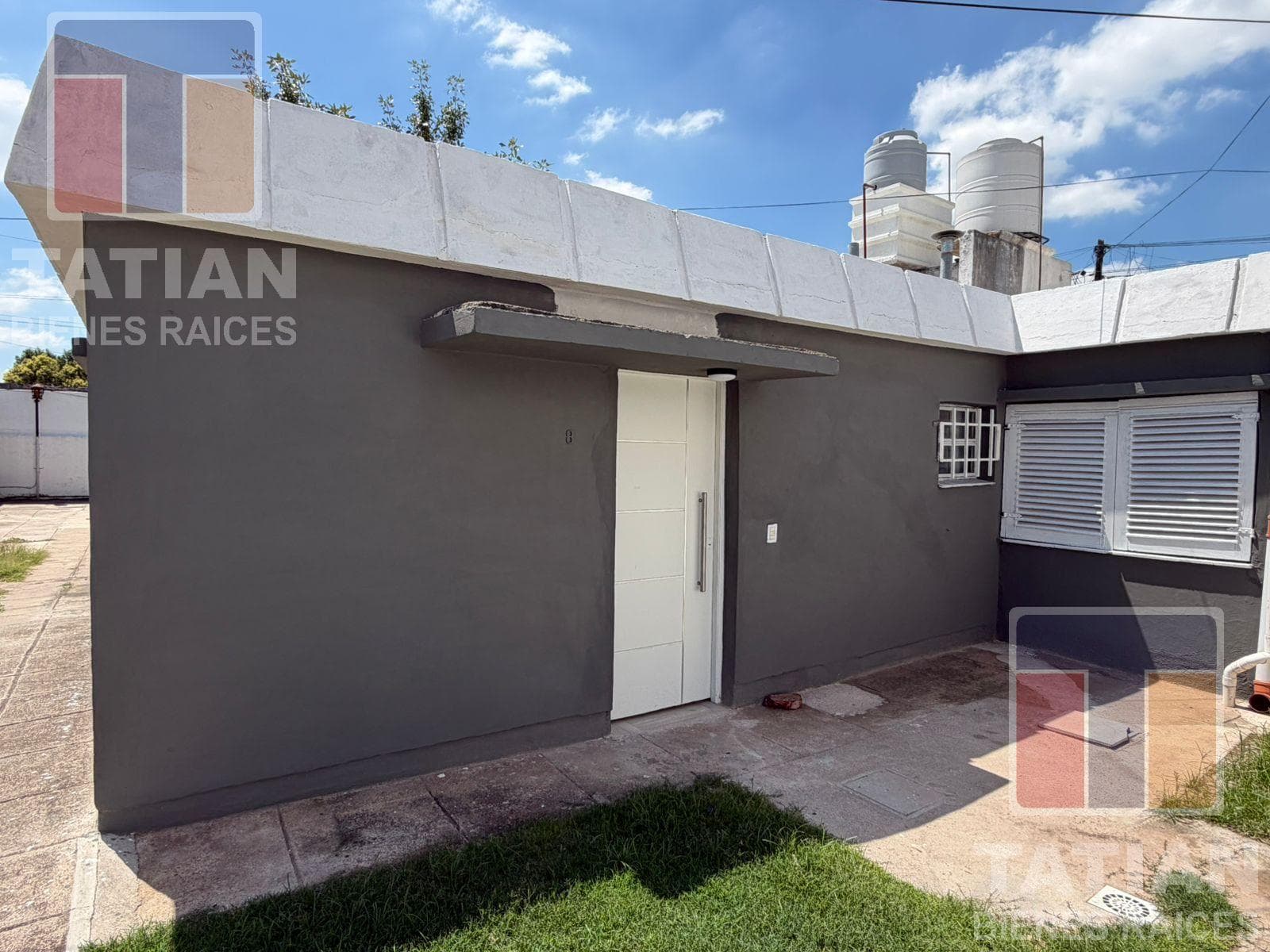 Brand-New in Barrio Jardín! Exclusive 2-Bedroom Apartment with Patio and Garage