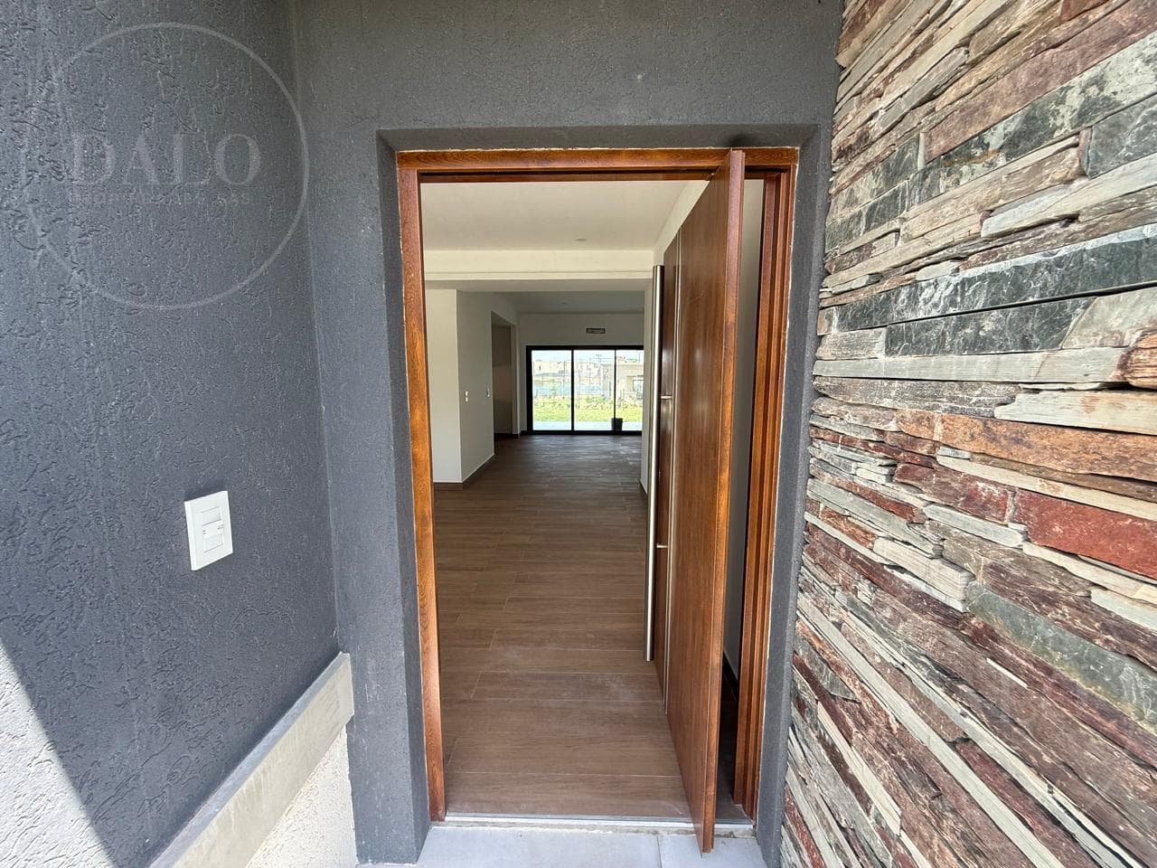 4-Room House for Sale in Santa Lucia