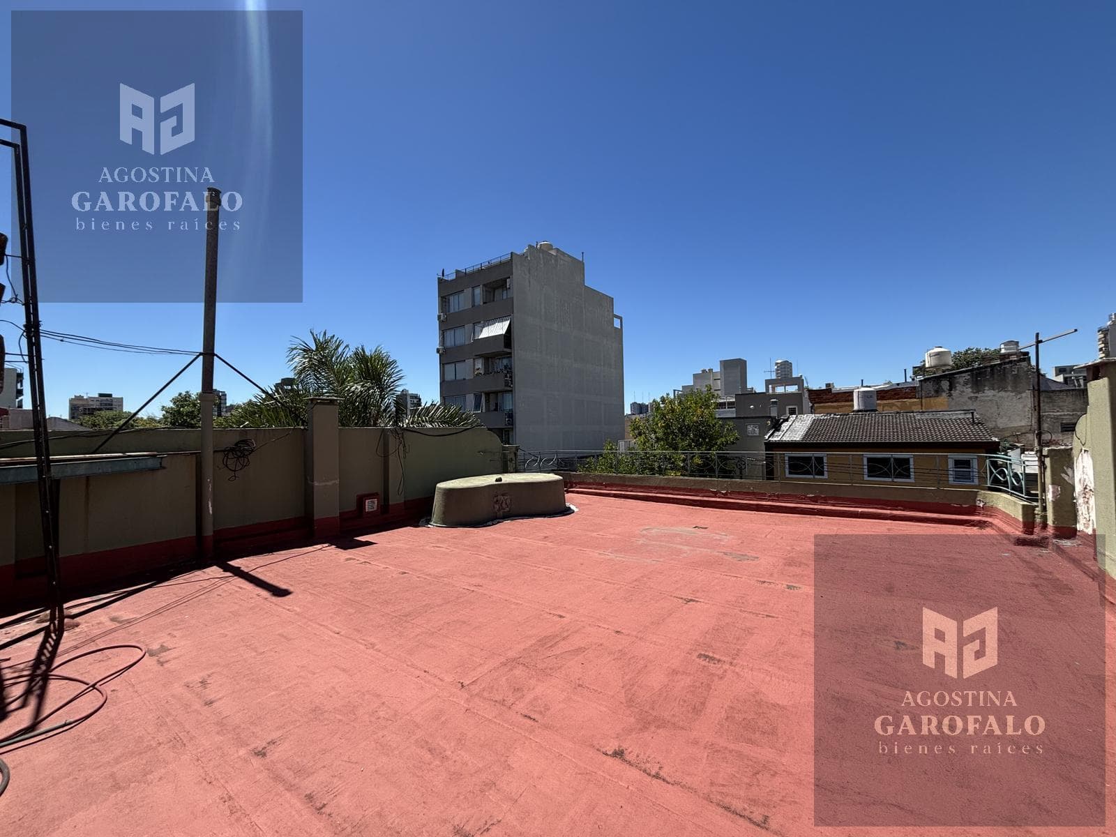 For Sale: Townhouse in Block 2 with two separate units, ideal for two families or as a rental property in Boedo
