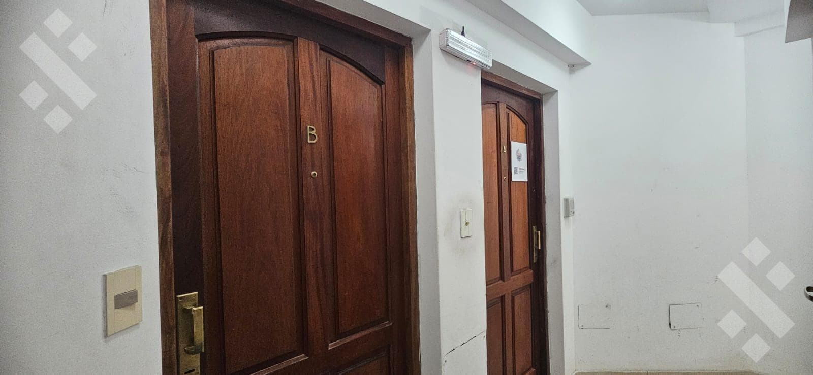 2-Bedroom Apartment for Sale - Suitable for Professionals - Corner of 9 de Julio and 100 - Neuquén City
