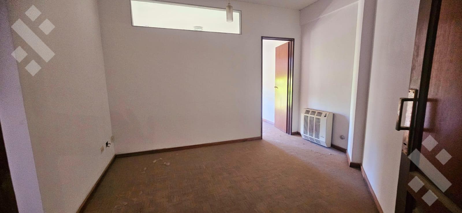 2-Bedroom Apartment for Sale - Suitable for Professionals - Corner of 9 de Julio and 100 - Neuquén City