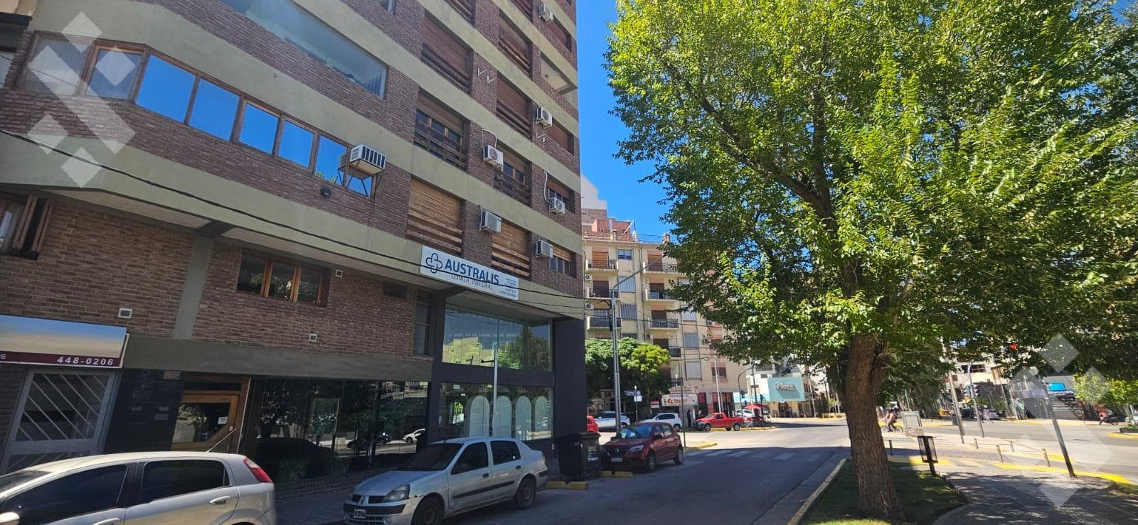 2-Bedroom Apartment for Sale - Suitable for Professionals - Corner of 9 de Julio and 100 - Neuquén City
