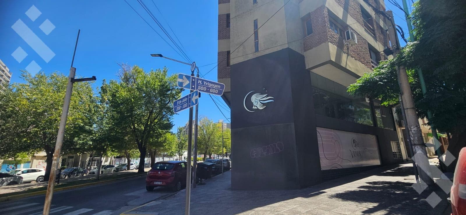 2-Bedroom Apartment for Sale - Suitable for Professionals - Corner of 9 de Julio and 100 - Neuquén City