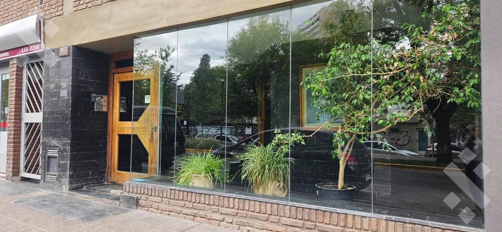 2-Bedroom Apartment for Sale - Suitable for Professionals - Corner of 9 de Julio and 100 - Neuquén City