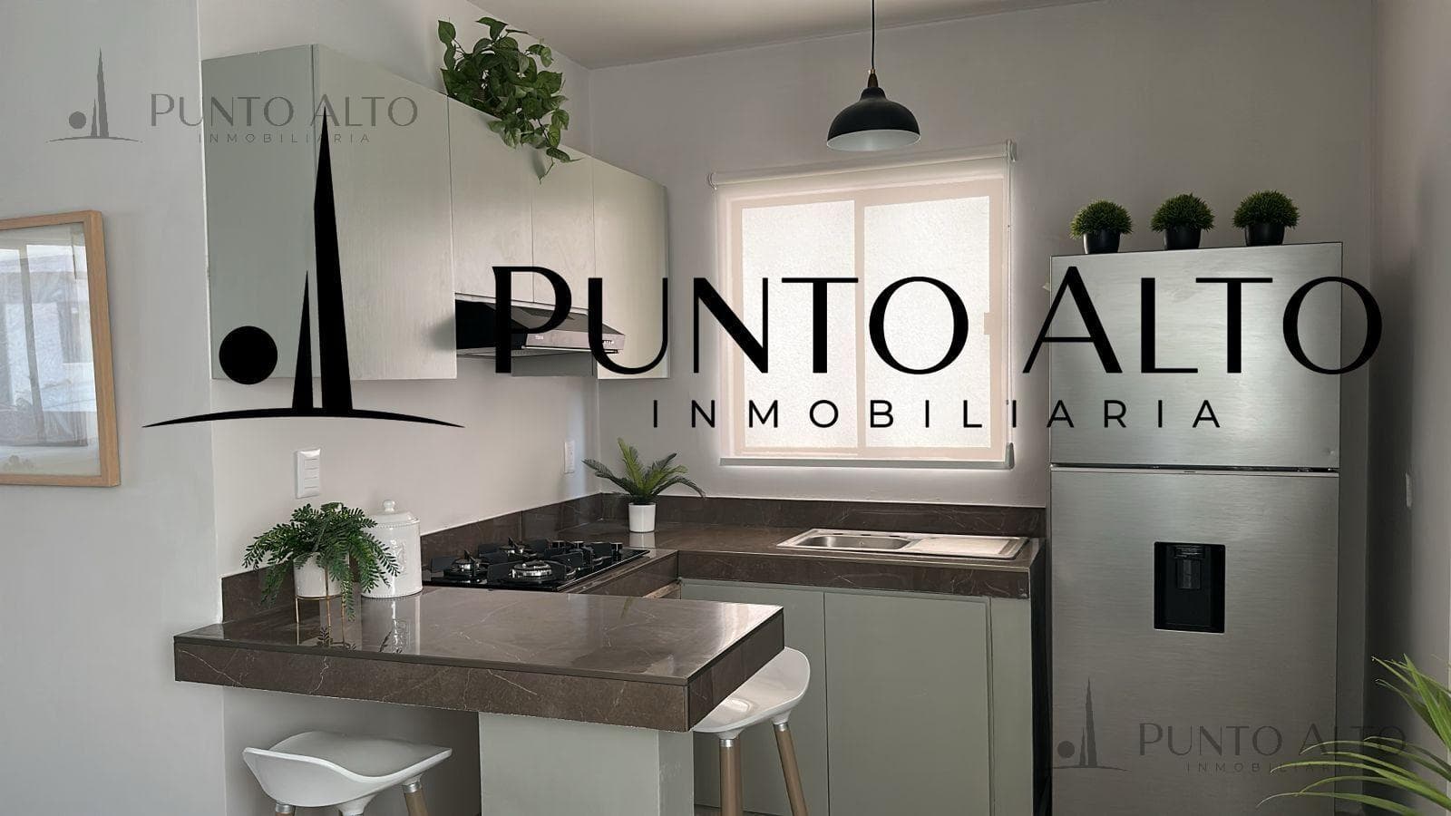 HOUSE FOR SALE IN JARDINES DE CHAMPAYAN, JUST A FEW STEPS FROM THE BYPASS