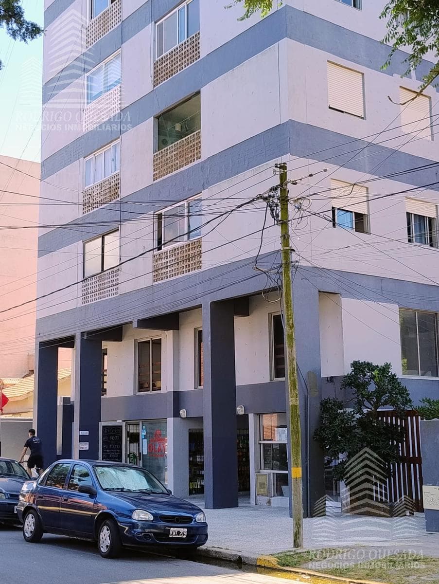 3-bedroom apartment, 106 m² of comfort and a great location!! Includes a covered parking space,