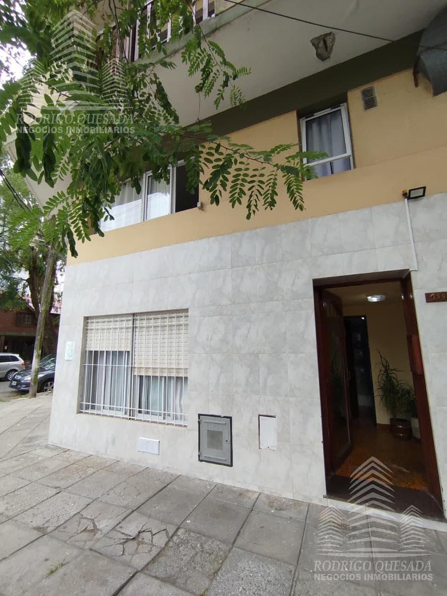 Split-level studio apartment with a front balcony, San Juan 1995