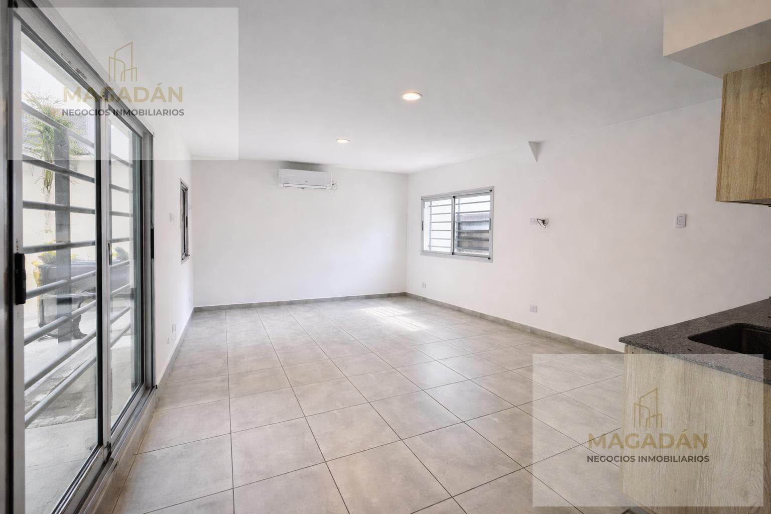 For Rent—Studio Apartment, 36 m², Front-Facing, Ground Floor, Villa Luzuriaga