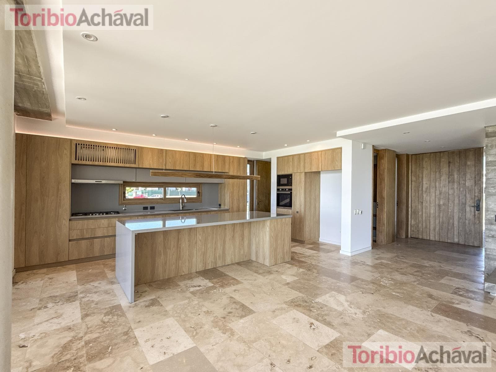 Brand-new, waterfront, premium home with 9 rooms for sale in Los Puentes, Nordelta