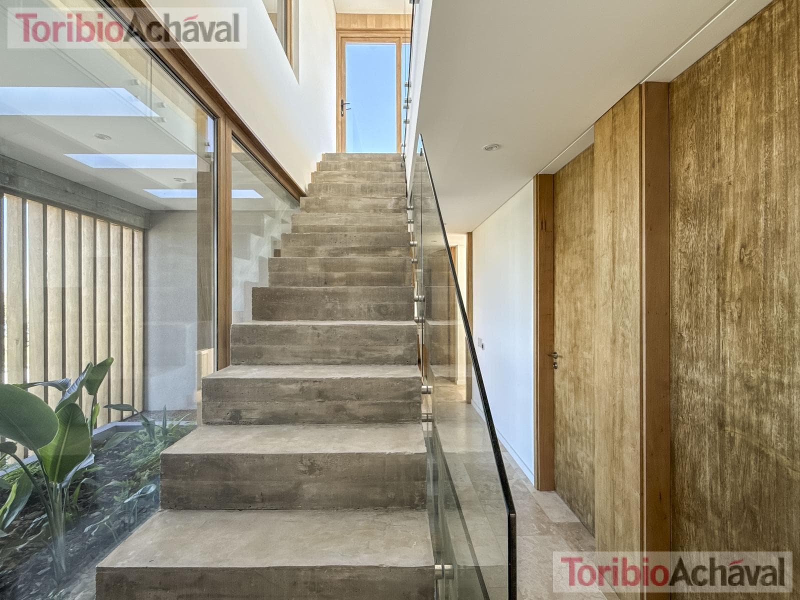Brand-new, waterfront, premium home with 9 rooms for sale in Los Puentes, Nordelta
